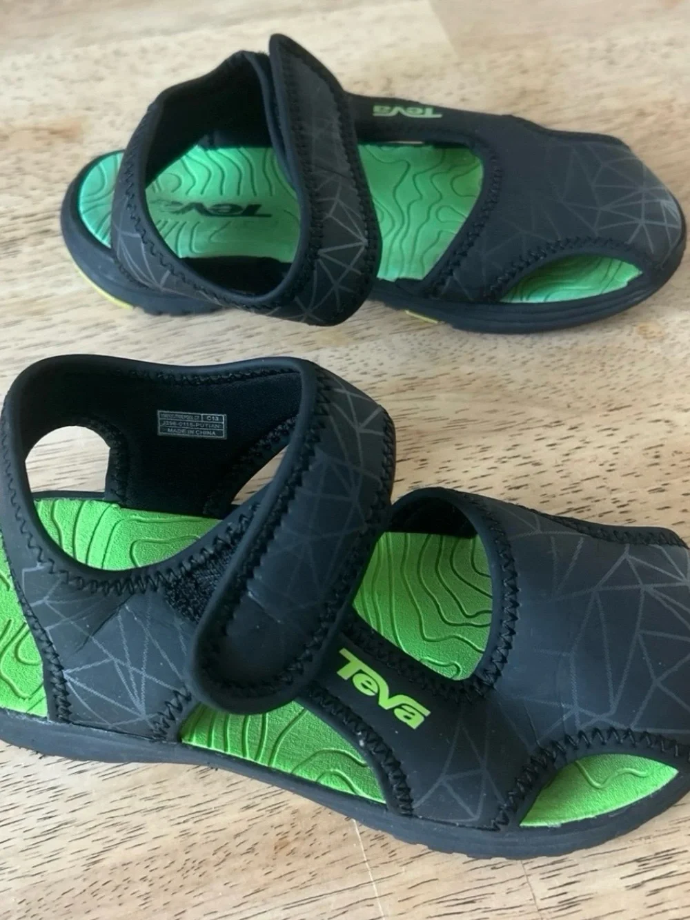 Teva Kids Black & Green Adjustable Sports Sandals, Size 13, Good Condition.